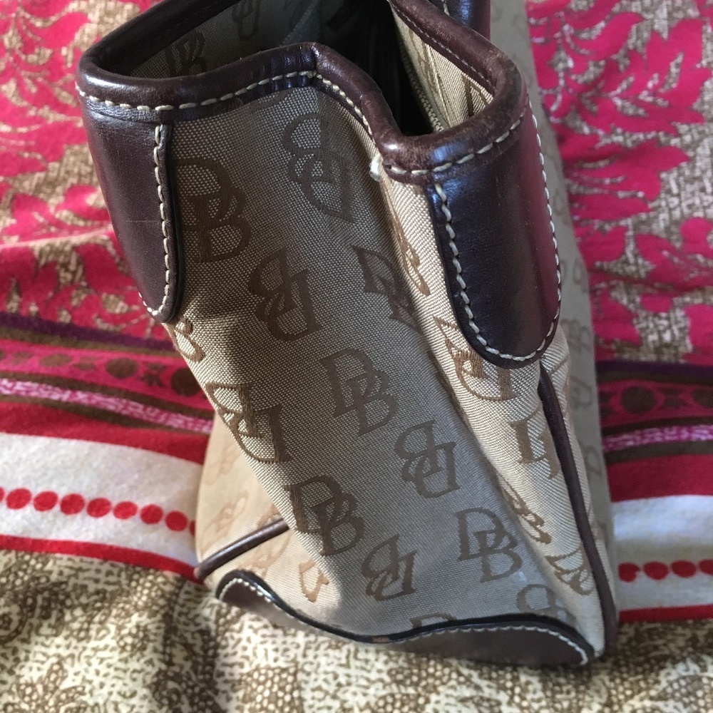 Dooney and Bourke bag - Picture 2 of 6